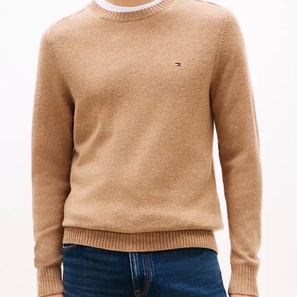 Tommy Hilfiger Men's Camel/Tan Crewneck Sweater